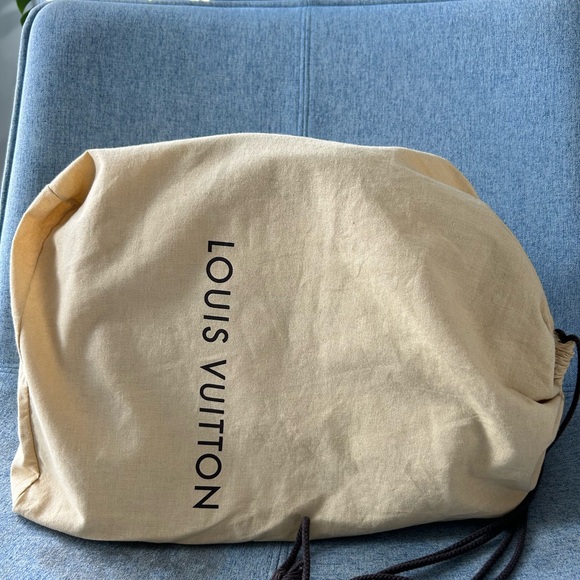 Louis Vuitton Deuville - Picture 2 of 13